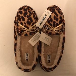 Old Navy Faux fur Leopard moccasins slip ons.